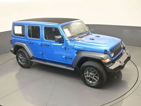 Used 2025 Jeep Wrangler Unlimited Sport AWD/4WD image 47