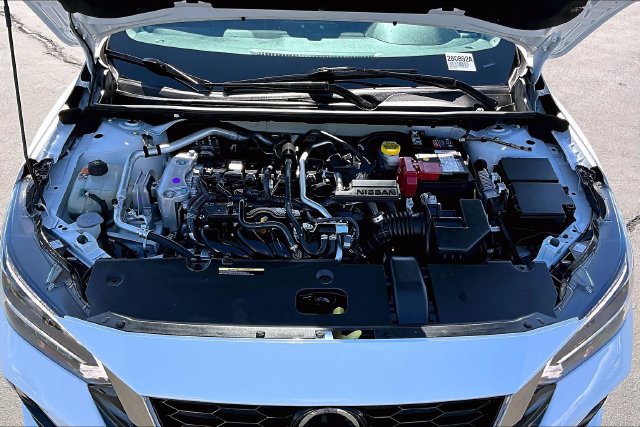 Used 2023 Nissan Sentra SR w/ SR Premium Package FWD image 29