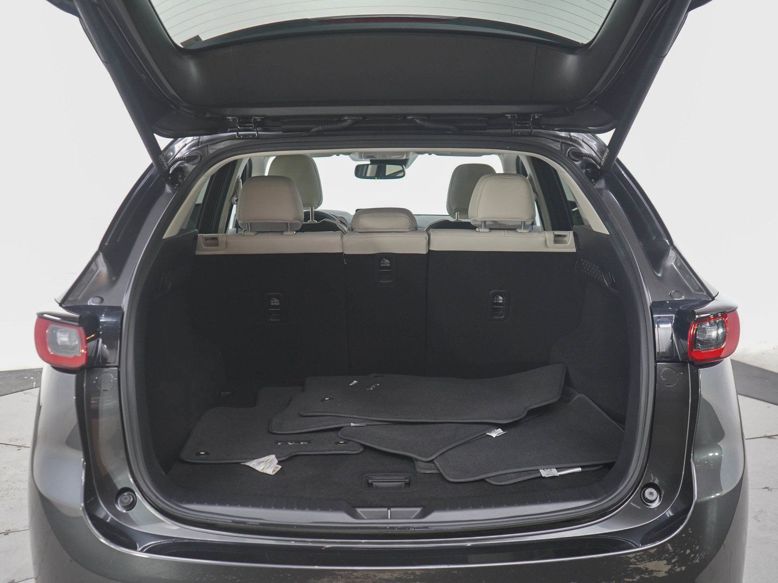 Used 2025 MAZDA CX-5 AWD 2.5 S w/ Preferred Package image 16