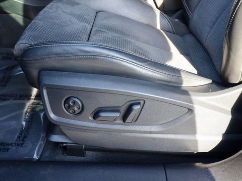 Used 2022 Audi SQ5 Premium Plus w/ Premium Plus Package image 35