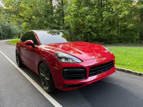 Used 2021 Porsche Cayenne GTS AWD/4WD image 1