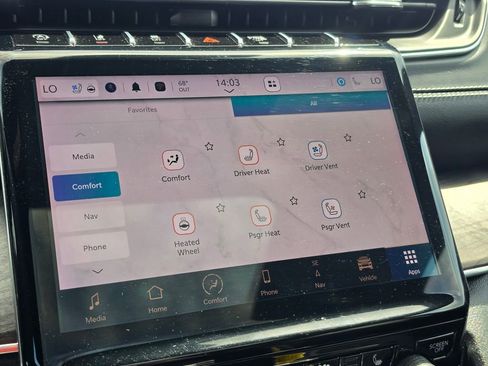 Used 2024 Jeep Grand Cherokee Overland w/ Trailer Tow Package image 27