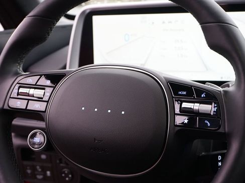 Used 2023 Hyundai Ioniq 6 Limited image 22