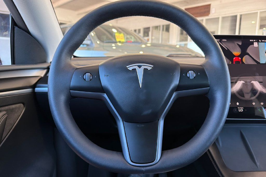 Used 2024 Tesla Model Y Long Range AWD/4WD image 22