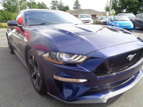 Used 2018 Ford Mustang GT RWD image 15