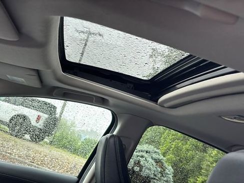 Used 2019 Honda HR-V EX-L image 9