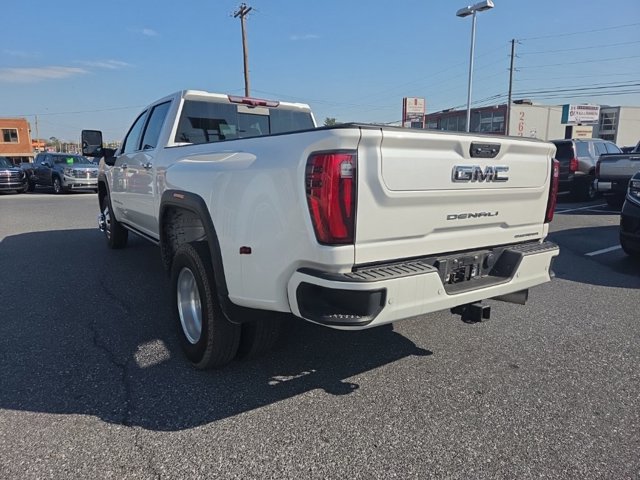 Used 2024 GMC Sierra 3500 Denali Ultimate AWD/4WD image 5