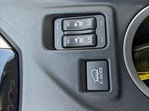 Used 2023 Subaru Crosstrek 2.5i Limited w/ Moonroof Package image 23