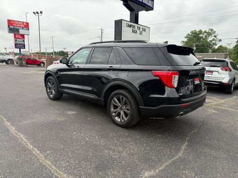 Used 2021 Ford Explorer XLT w/ Equipment Group 202A AWD/4WD image 7