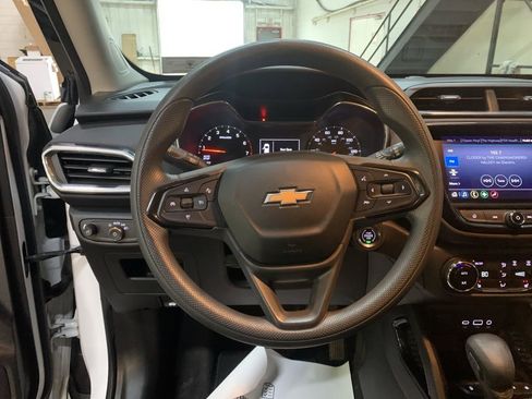 Used 2021 Chevrolet TrailBlazer LT w/ Convenience Package image 25