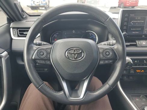 Used 2020 Toyota RAV4 XSE image 31