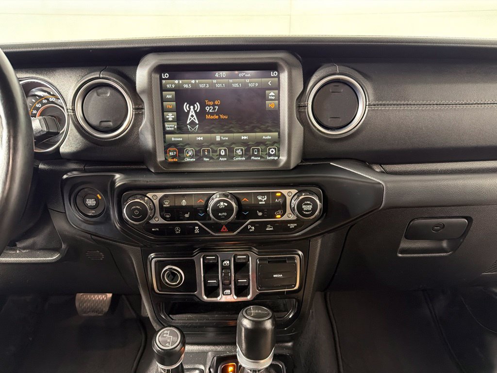 Used 2021 Jeep Gladiator Overland w/ Popular Equipment Package AWD/4WD image 16