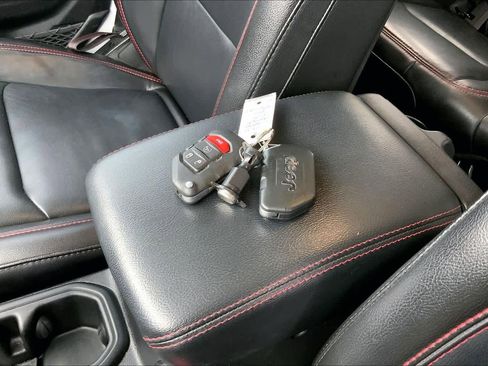 Used 2020 Jeep Wrangler Unlimited Rubicon image 14