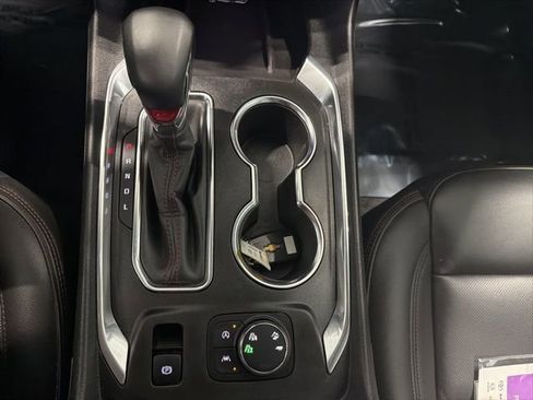 Used 2023 Chevrolet Traverse RS AWD/4WD image 19