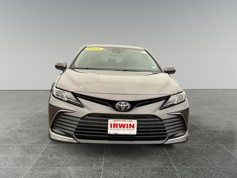 Used 2021 Toyota Camry LE AWD/4WD image 8