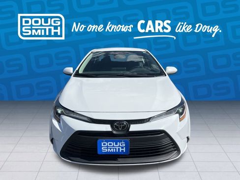Used 2024 Toyota Corolla LE image 8