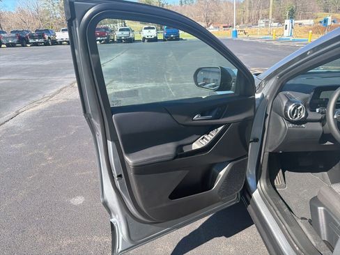 New 2026 Chevrolet Equinox LT w/ Safety and Technology Package image 11