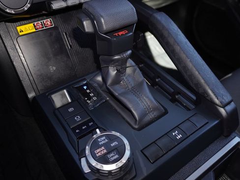 Certified 2025 Toyota Tacoma TRD Off-Road w/ TRD Off Road Upgrade Package AWD/4WD image 20