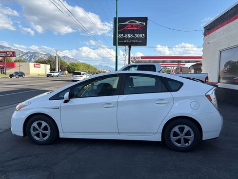 Used 2014 Toyota Prius One image 4