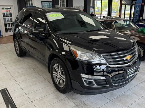 Used 2016 Chevrolet Traverse LT AWD/4WD image 3