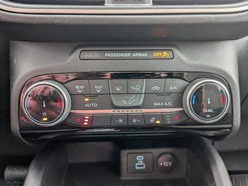 Used 2022 Ford Escape SE w/ Convenience Package AWD/4WD image 3