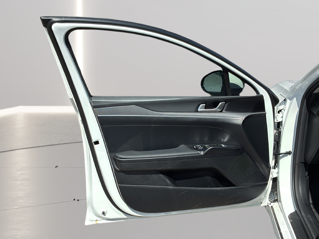 New 2026 Kia K5 LXS FWD image 11