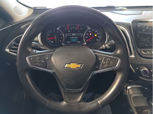 Used 2017 Chevrolet Malibu Premier image 25