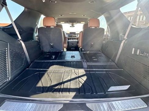 Used 2021 Chevrolet Tahoe High Country image 10