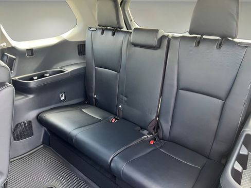 New 2026 Toyota Grand Highlander Platinum image 16