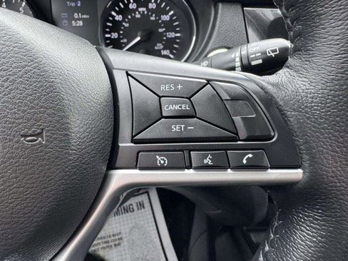 Used 2019 Nissan Rogue SV FWD image 31