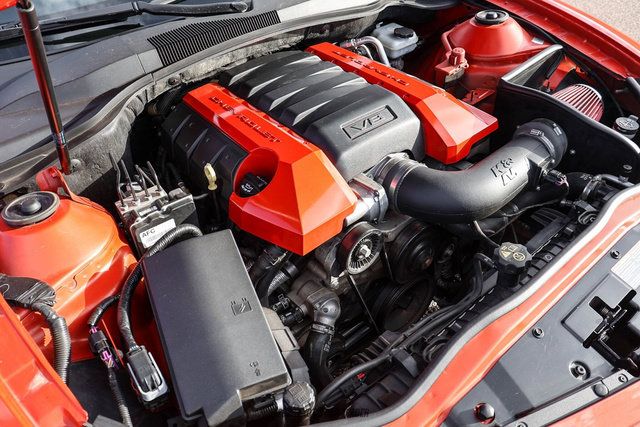 Used 2010 Chevrolet Camaro SS RWD image 16