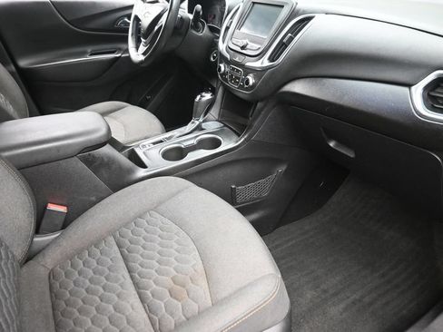 Used 2018 Chevrolet Equinox LT FWD image 9