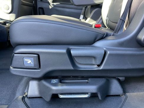 Certified 2025 Honda Odyssey EX-L image 40