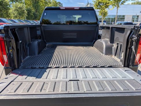 Used 2024 GMC Sierra 1500 SLT AWD/4WD image 31