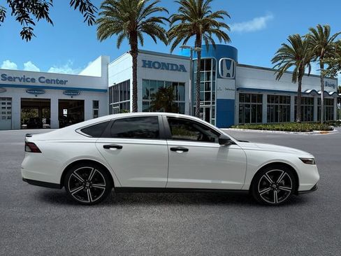 Used 2024 Honda Accord Sport image 9