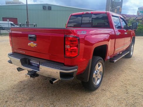 Used 2015 Chevrolet Silverado 2500 LTZ w/ LTZ Plus Package AWD/4WD image 19