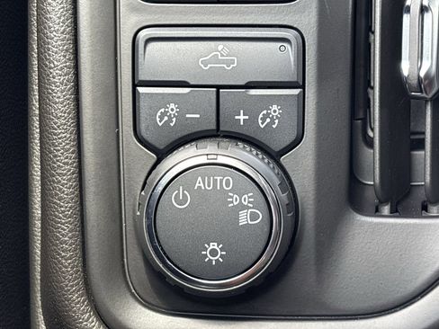 Used 2024 Chevrolet Silverado 1500 Custom image 25