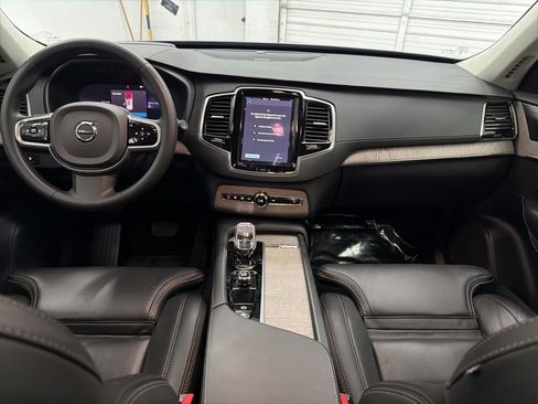 Used 2024 Volvo XC90 T8 Ultimate image 22