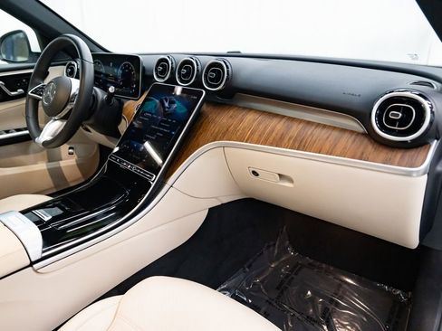 Used 2025 Mercedes-Benz C 300 4MATIC Sedan image 30