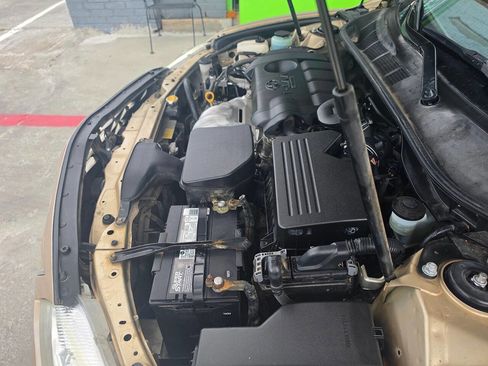 Used 2010 Toyota Camry LE image 47