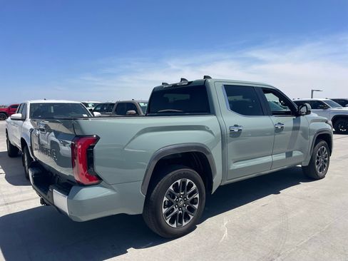 Used 2025 Toyota Tundra Limited AWD/4WD image 3