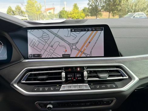 Used 2022 BMW X5 xDrive40i w/ M Sport Package AWD/4WD image 14