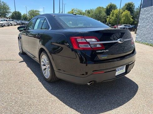 Used 2018 Ford Taurus Limited FWD image 3