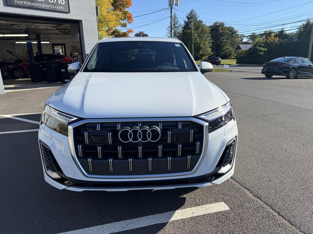 Used 2025 Audi Q7 3.0T Premium Plus w/ Premium Plus Package AWD/4WD image 3