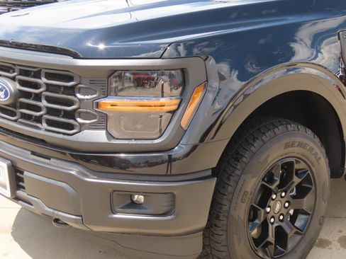 Used 2025 Ford F150 STX w/ Equipment Group 201A FX4 AWD/4WD image 3