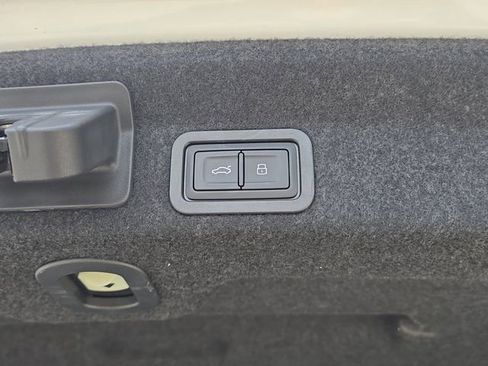 Used 2021 Audi A6 Premium Plus w/ Premium Plus Package image 13