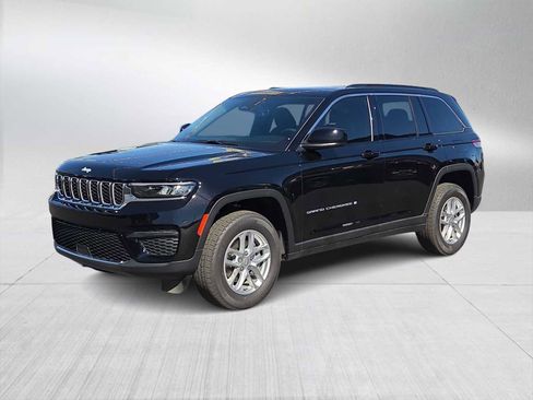New 2025 Jeep Grand Cherokee Laredo X w/ Luxury Tech Group I image 4