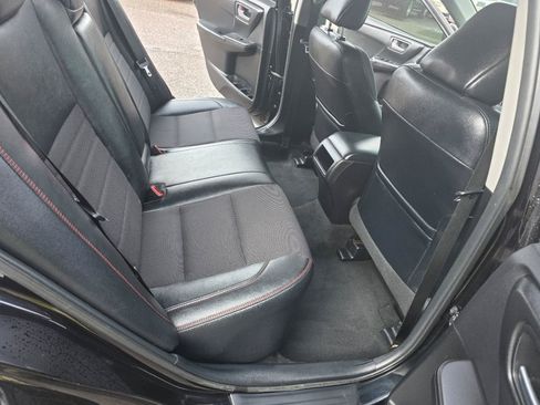 Used 2016 Toyota Camry SE image 26