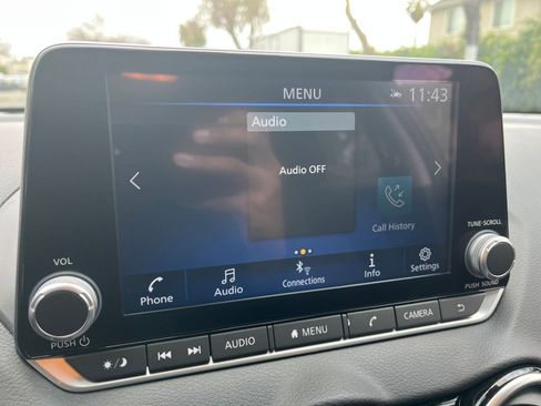 Used 2025 Nissan Sentra SV image 21