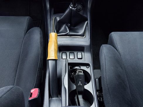 Used 2014 Mitsubishi Lancer Evolution GSR image 26